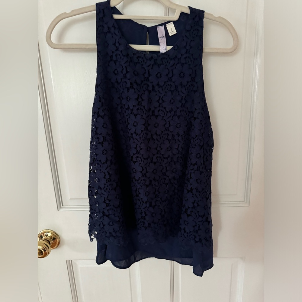 francesca’s blue floral lace top size small